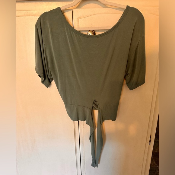 VICTORIAS SECRET Heavenly by Victoria Soft Modal Twist-tie Crop Tee - Picture 7 of 7